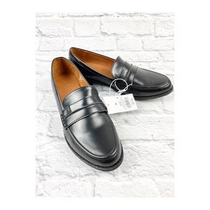 NWT Black loafers